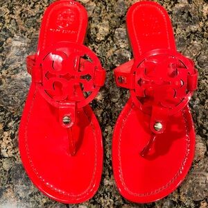 Tory Burch Patent leather signature sandal